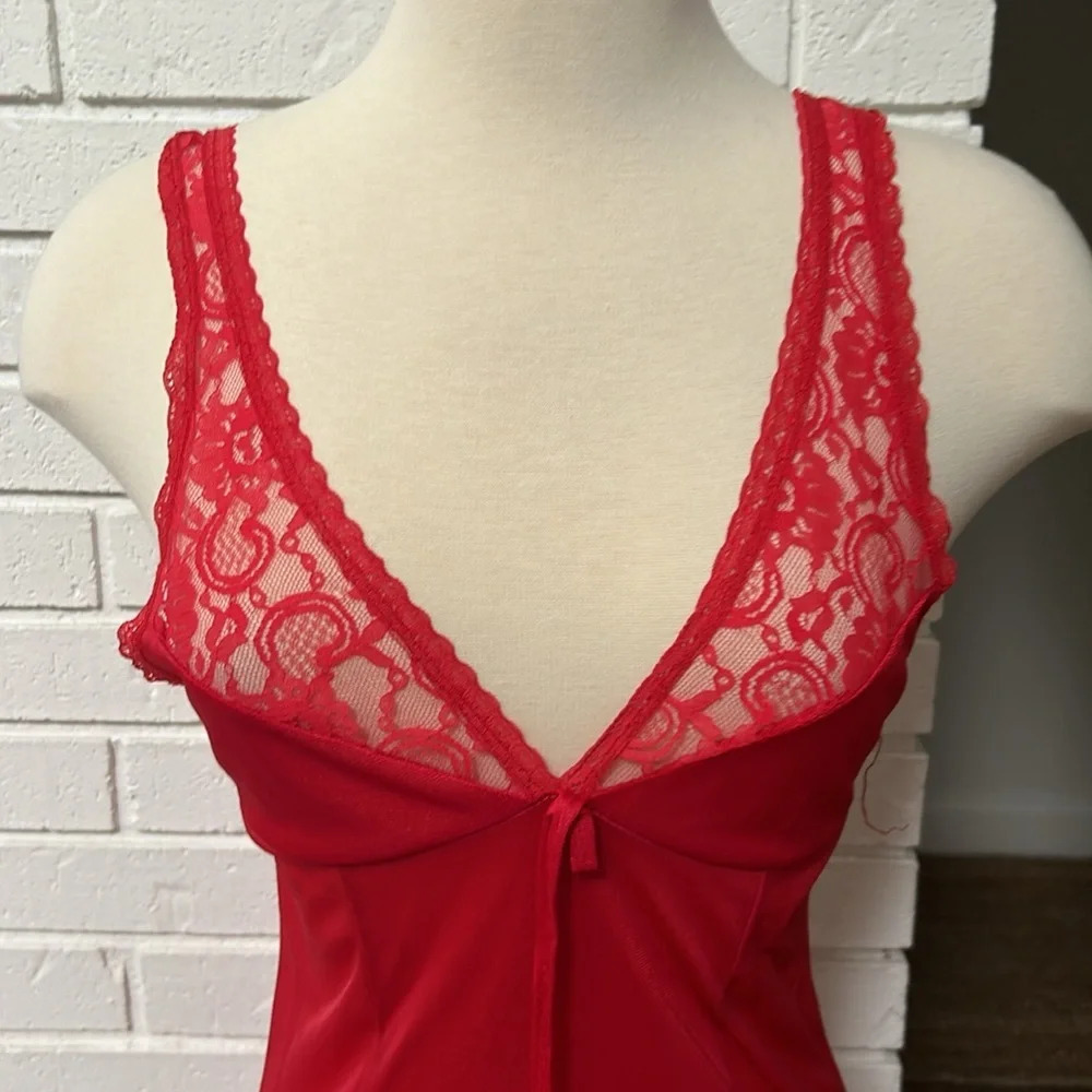 Vintage Paramount New York Red Lace Nightgown Small - Picture 2 of 13